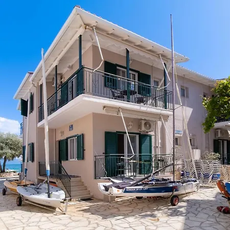 Apartment Club - 2 Nikiana